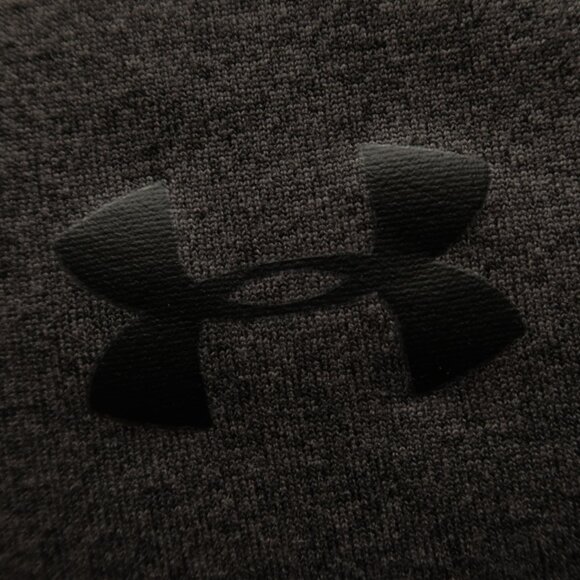 Under Armour Gray HeatGear Hoodie (M) OMG!! 😎 - Picture 1 of 12